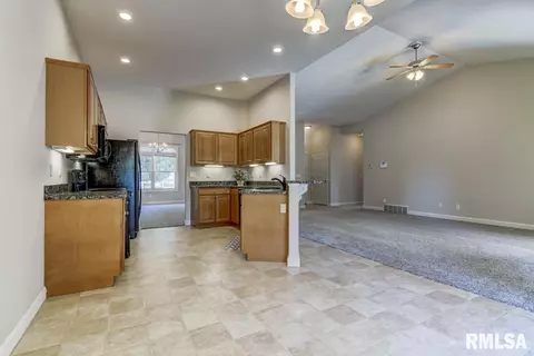 5301 Turnstone Rd, Springfield, IL 62711 photo 11