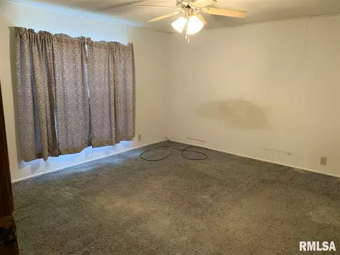 115 5th St, Manchester, IL 62663 photo 7