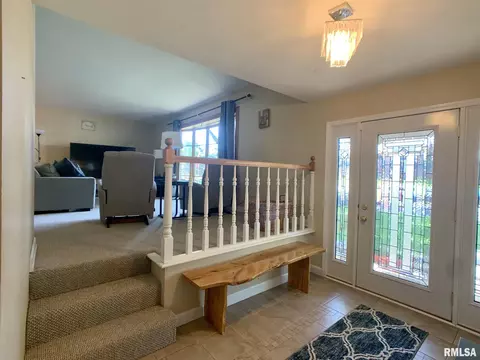 65 Greencastle Cir, Springfield, IL 62712 photo 2