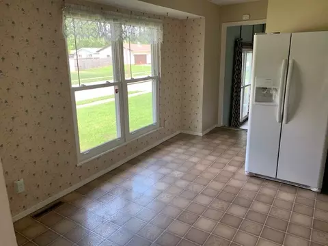 2900 Lyn St, Springfield, IL 62702 photo 5