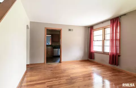 2420 S Pasfield St, Springfield, IL 62704 photo 5