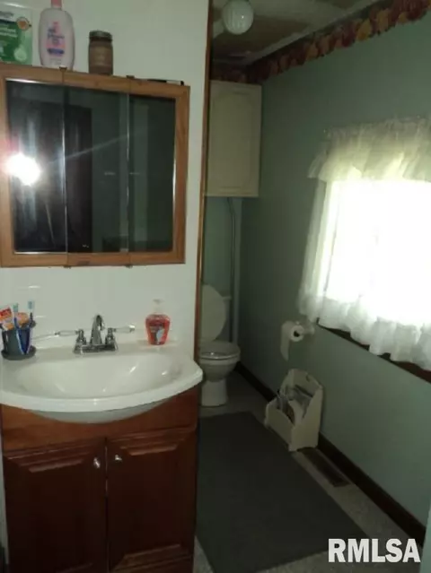 54 East St, Saint Augustine, IL 61474 photo 9