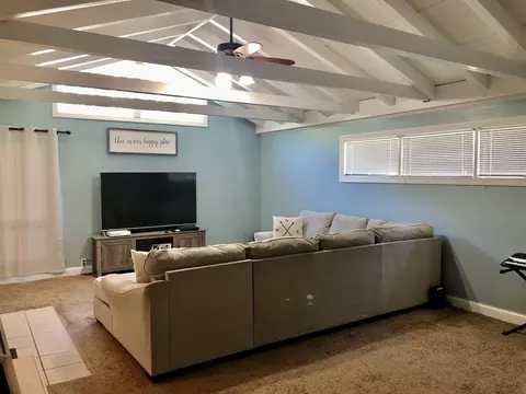 2012 S Bates Ave, Springfield, IL 62704 photo 3