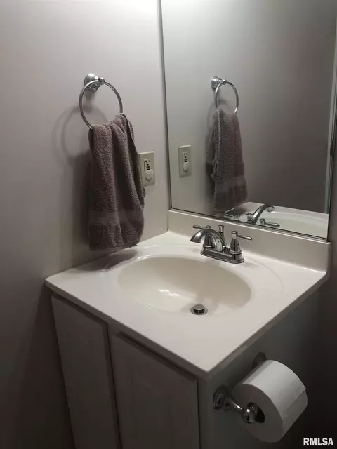 2012 S Bates Ave, Springfield, IL 62704 photo 22