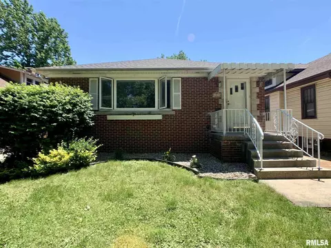 1828 Holmes Ave, Springfield, IL 62704 photo 1