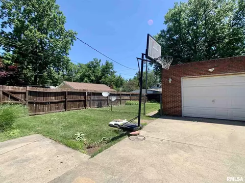1828 Holmes Ave, Springfield, IL 62704 photo 31