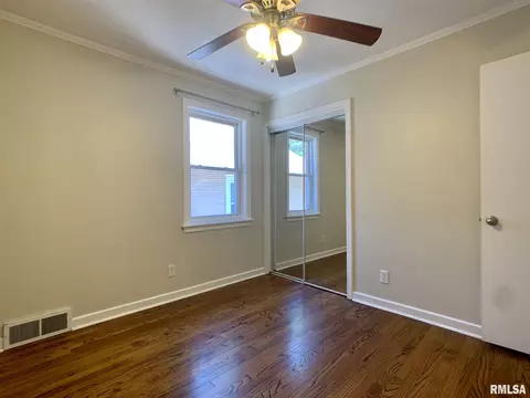 1828 Holmes Ave, Springfield, IL 62704 photo 10