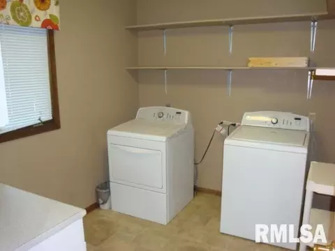 3305 Haviland Dr, Springfield, IL 62704 photo 9