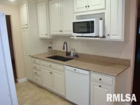 3305 Haviland Dr, Springfield, IL 62704 photo 8
