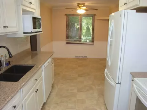 3305 Haviland Dr, Springfield, IL 62704 photo 5