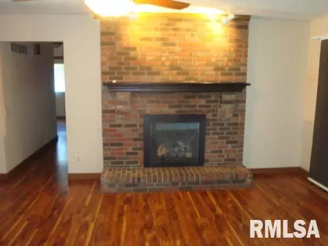 3305 Haviland Dr, Springfield, IL 62704 photo 4