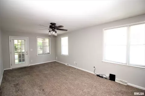 2309 S 10th St, Springfield, IL 62703 photo 7