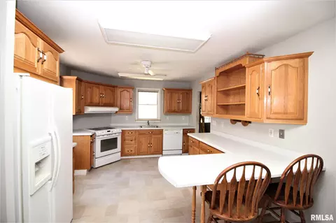2309 S 10th St, Springfield, IL 62703 photo 5