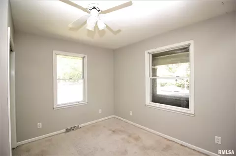 2309 S 10th St, Springfield, IL 62703 photo 9