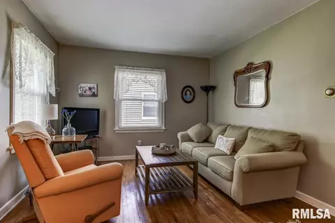 2224 S Pasfield St, Springfield, IL 62704 photo 3
