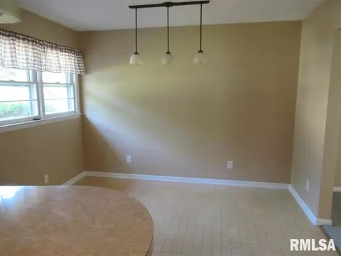 126 Collier Dr, Springfield, IL 62704 photo 10