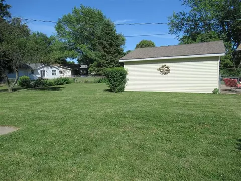 126 Collier Dr, Springfield, IL 62704 photo 3