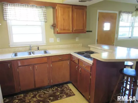 126 Collier Dr, Springfield, IL 62704 photo 9