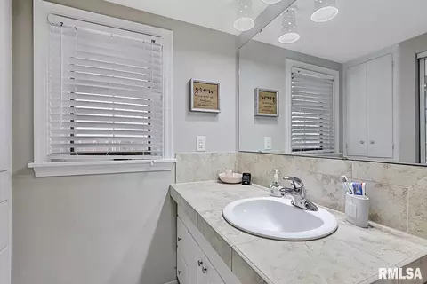 400 Outer Park Dr, Springfield, IL 62704 photo 18