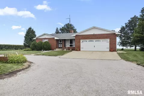 26309 E 2nd Rd, Waggoner, IL 62572 photo 18