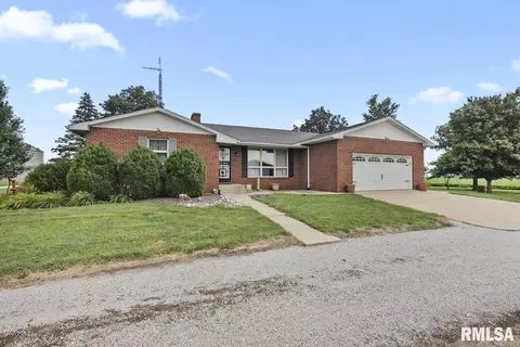 26309 E 2nd Rd, Waggoner, IL 62572 photo 1