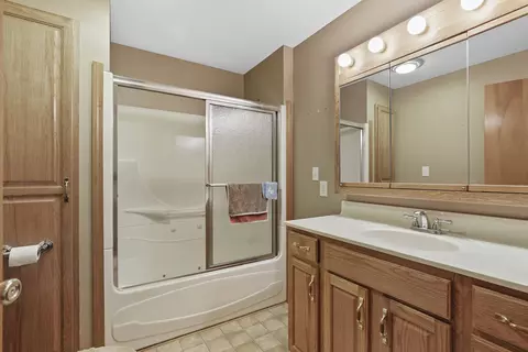 26309 E 2nd Rd, Waggoner, IL 62572 photo 13