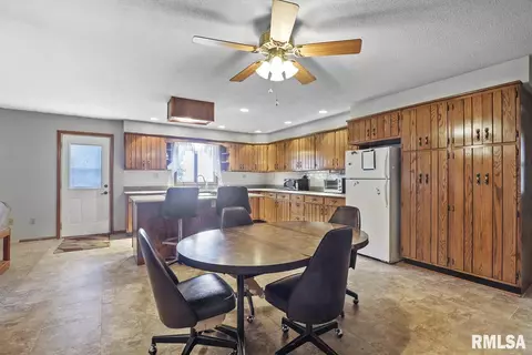 26309 E 2nd Rd, Waggoner, IL 62572 photo 7