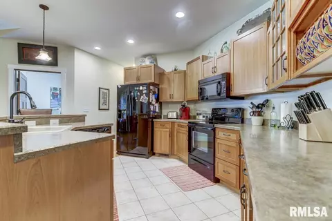 8015 Little Eagle Dr, Springfield, IL 62707 photo 11