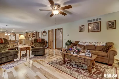 621 Tecumseh Trl, Springfield, IL 62711 photo 19