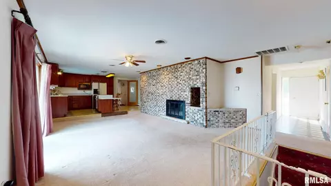 260 Maple Grove Ln, Springfield, IL 62712 photo 9