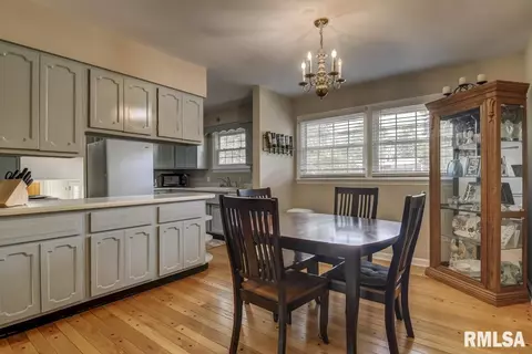 1709 W Jackson St, Springfield, IL 62704 photo 8