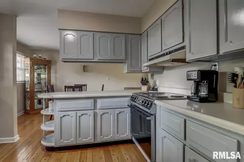 1709 W Jackson St, Springfield, IL 62704 photo 9