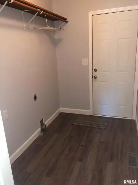 1715 E Watch Ave, Springfield, IL 62702 photo 8