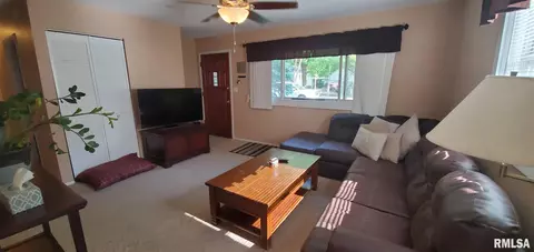 1025 W Centre St, Springfield, IL 62704 photo 3