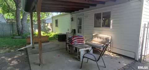 1025 W Centre St, Springfield, IL 62704 photo 16