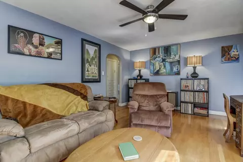 3229 Rita Ave, Springfield, IL 62703 photo 2
