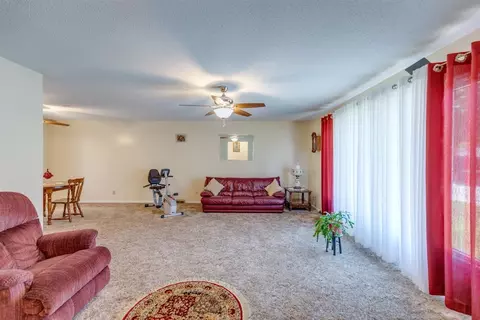 2213 Trowbridge Rd, Springfield, IL 62703 photo 5