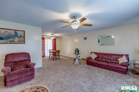 2213 Trowbridge Rd, Springfield, IL 62703 photo 4