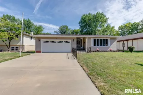 2213 Trowbridge Rd, Springfield, IL 62703 photo 2