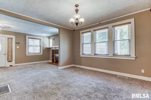 207 E Spruce St, Springfield, IL 62704 photo 9