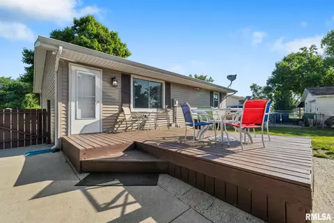 2828 Black Ave, Springfield, IL 62702 photo 5