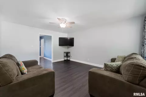 2828 Black Ave, Springfield, IL 62702 photo 13