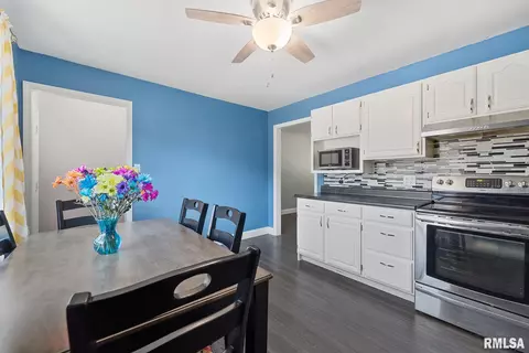 2828 Black Ave, Springfield, IL 62702 photo 16