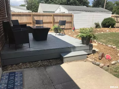 2136 S Walnut St, Springfield, IL 62704 photo 23