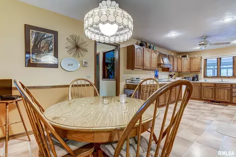 1110 Koke Mill Rd, Springfield, IL 62711 photo 13