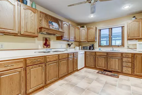 1110 Koke Mill Rd, Springfield, IL 62711 photo 12