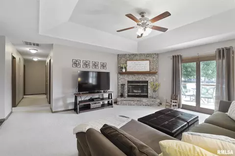 6321 Kate Ct, Springfield, IL 62712 photo 8
