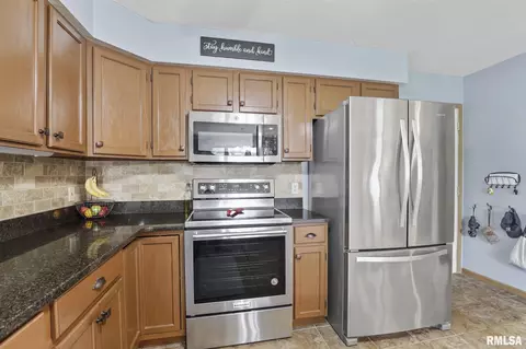 6321 Kate Ct, Springfield, IL 62712 photo 4