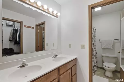6321 Kate Ct, Springfield, IL 62712 photo 12