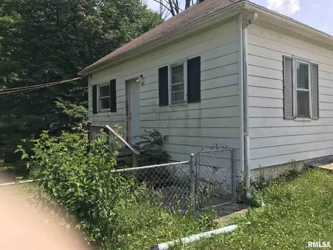101 Ebony St, Thayer, IL 62689 photo 4
